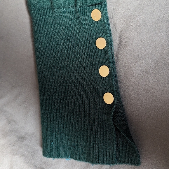 Zara Deep Green Knitted Turtleneck Size Large with golden buttons - Picture 2 of 3